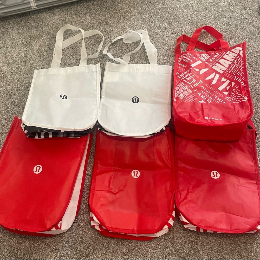 Lululemon shopping bag 6 counts